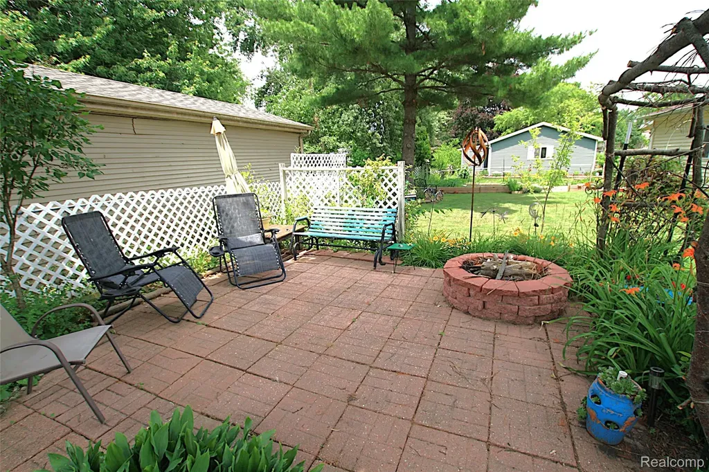 313 E Naldrette Street Durand City MI 48429
