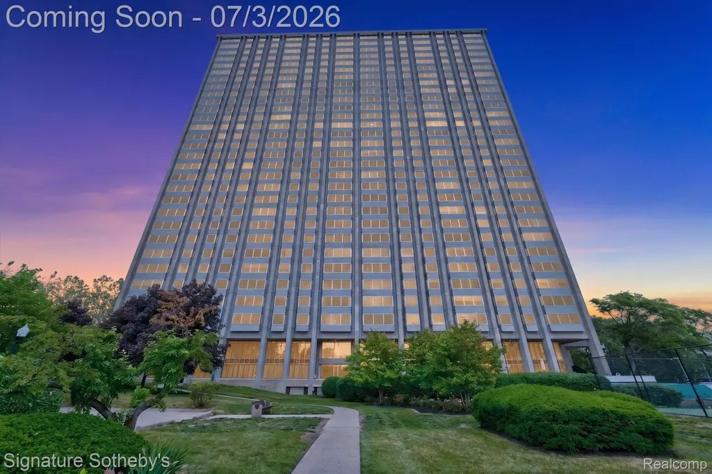 1300 E Lafayette Street Detroit City MI 48207
