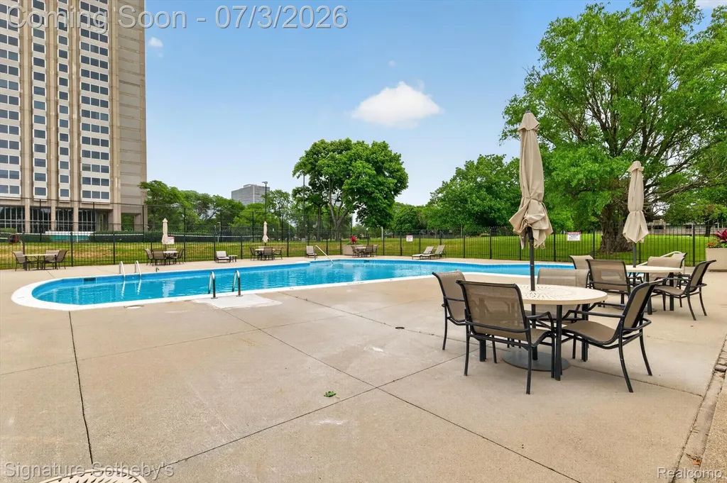 1300 E Lafayette Street Detroit City MI 48207