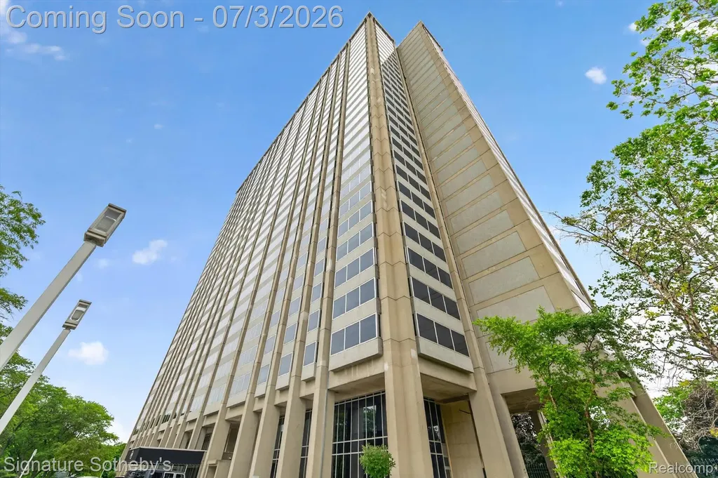 1300 E Lafayette Street Detroit City MI 48207