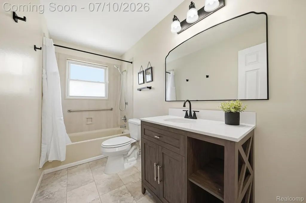 18510 Beech Daly Road Redford Charter Township MI 48240