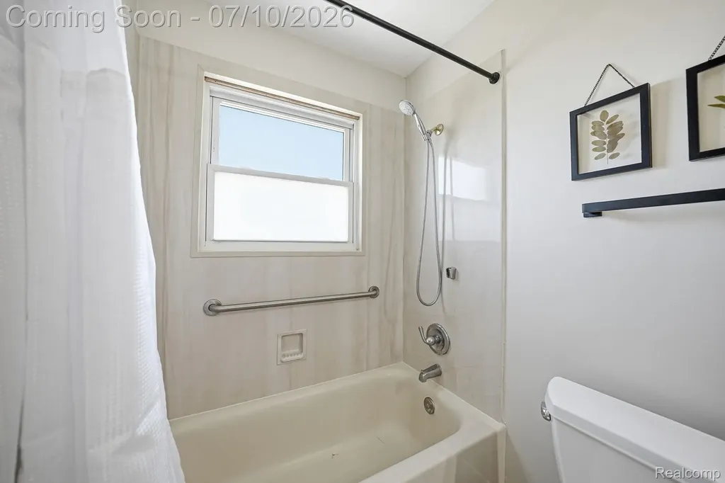 18510 Beech Daly Road Redford Charter Township MI 48240