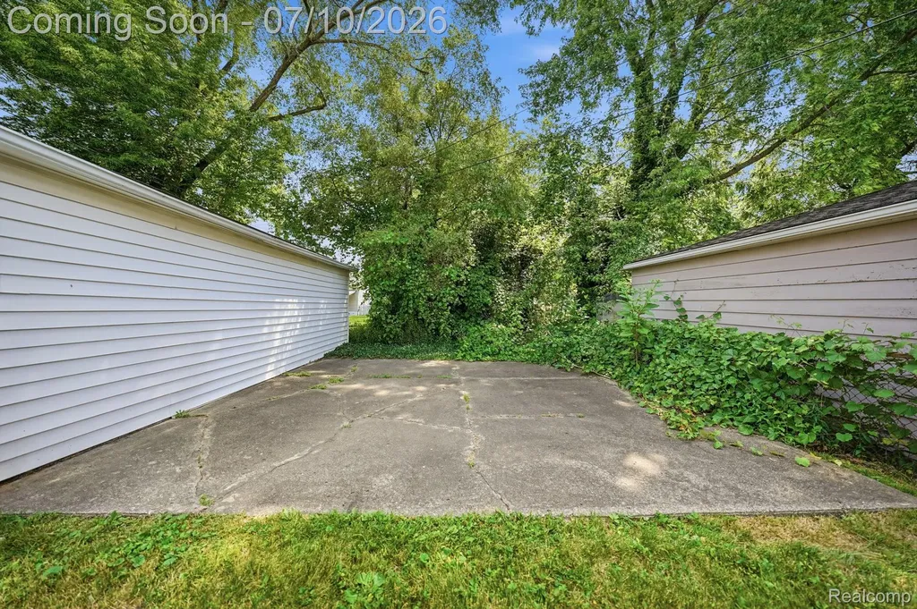 18510 Beech Daly Road Redford Charter Township MI 48240