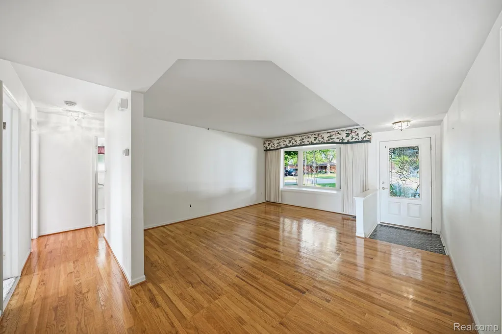 17320 Brill Drive Clinton Charter Township MI 48035