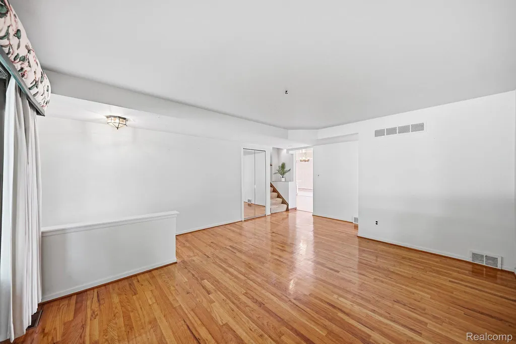 17320 Brill Drive Clinton Charter Township MI 48035