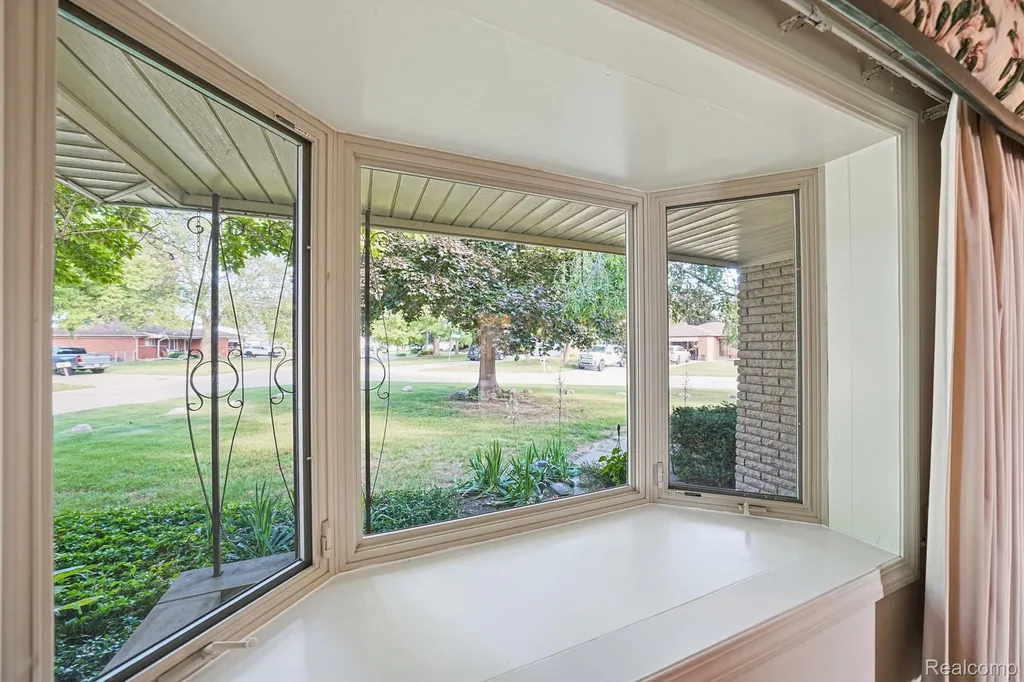 17320 Brill Drive Clinton Charter Township MI 48035