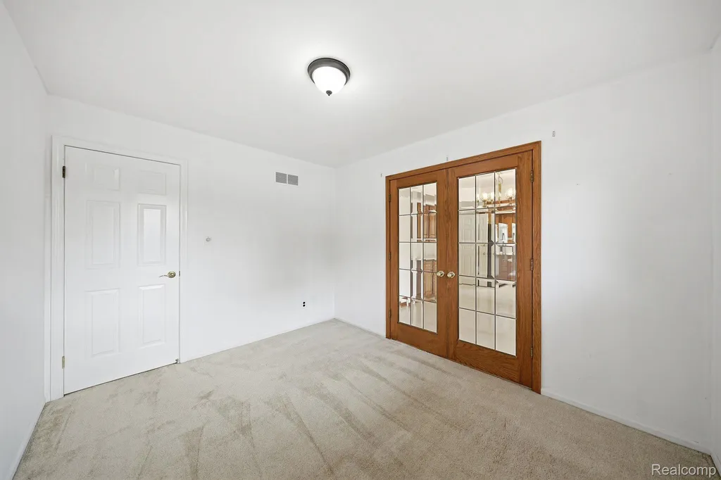 17320 Brill Drive Clinton Charter Township MI 48035
