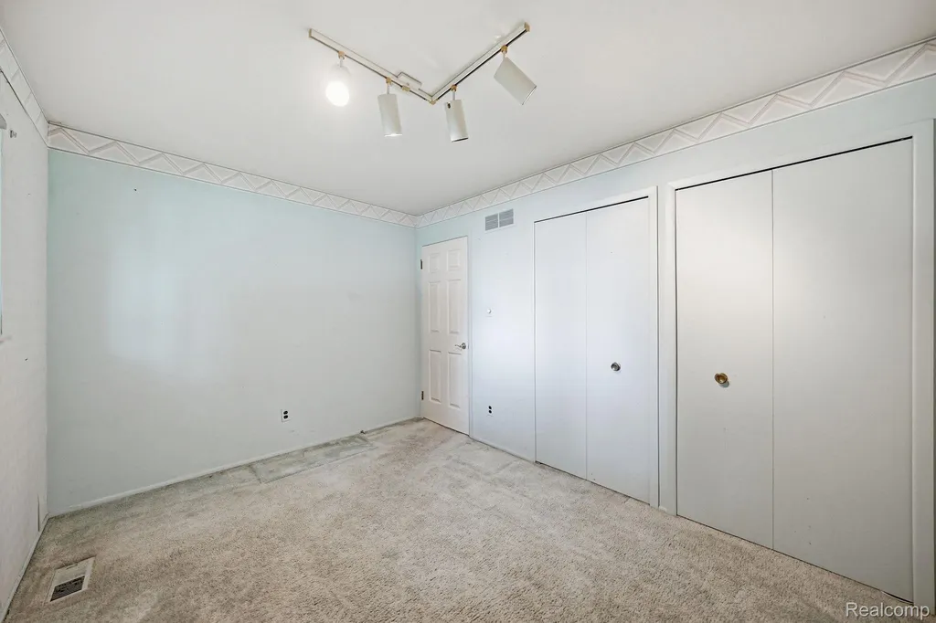 17320 Brill Drive Clinton Charter Township MI 48035