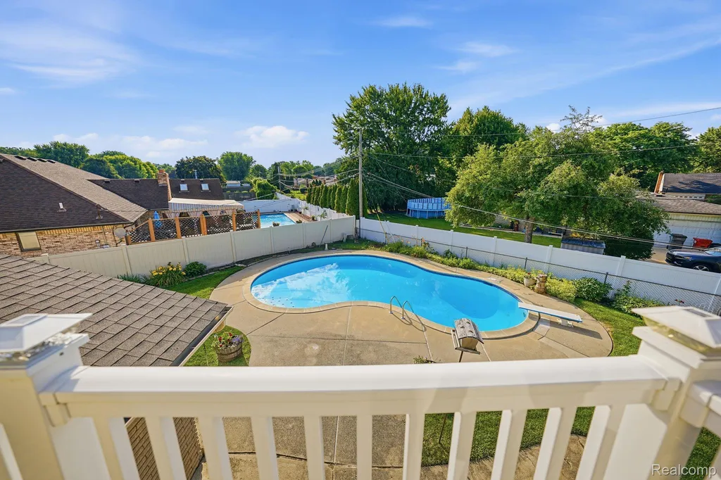 17320 Brill Drive Clinton Charter Township MI 48035