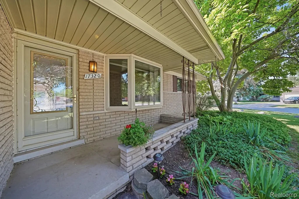 17320 Brill Drive Clinton Charter Township MI 48035