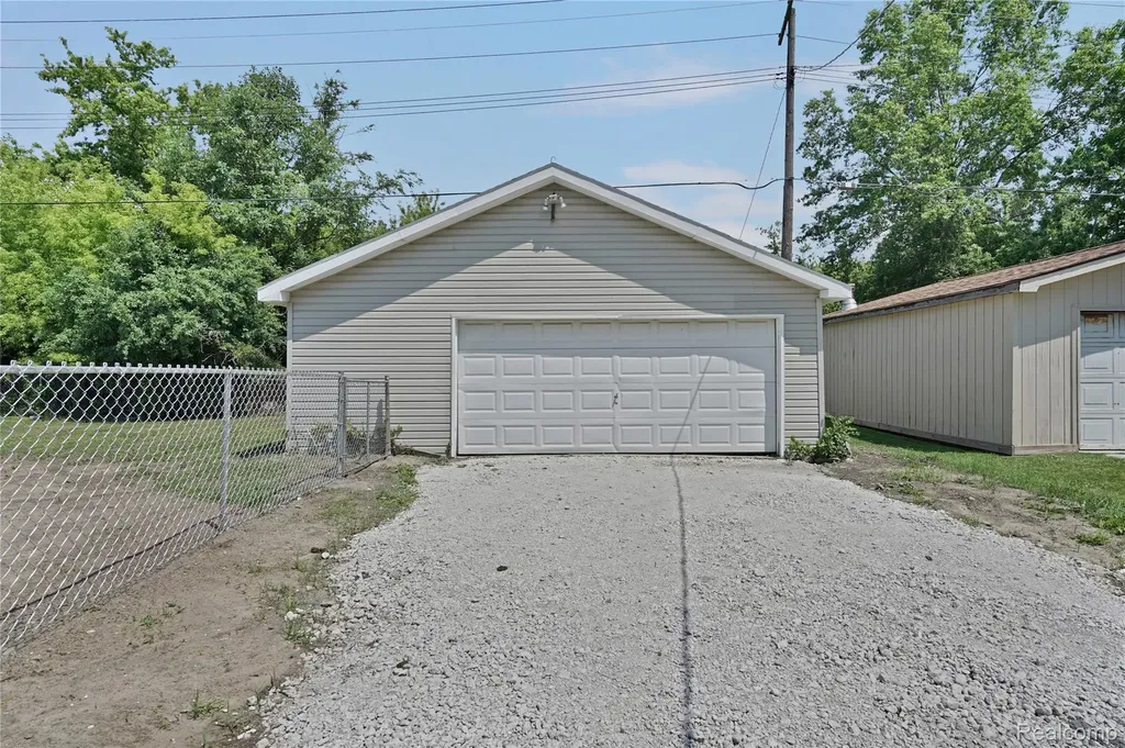 914 Chartier Street Marine City City MI 48039
