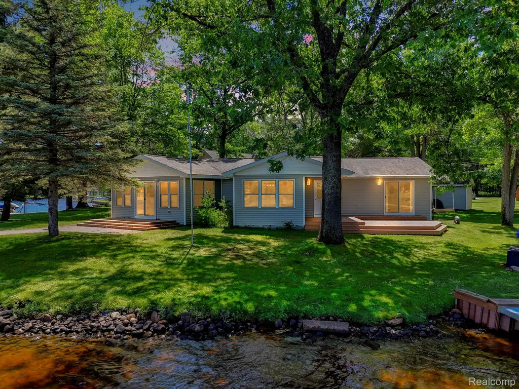 1192 Lake James Drive Denton Township MI 48651