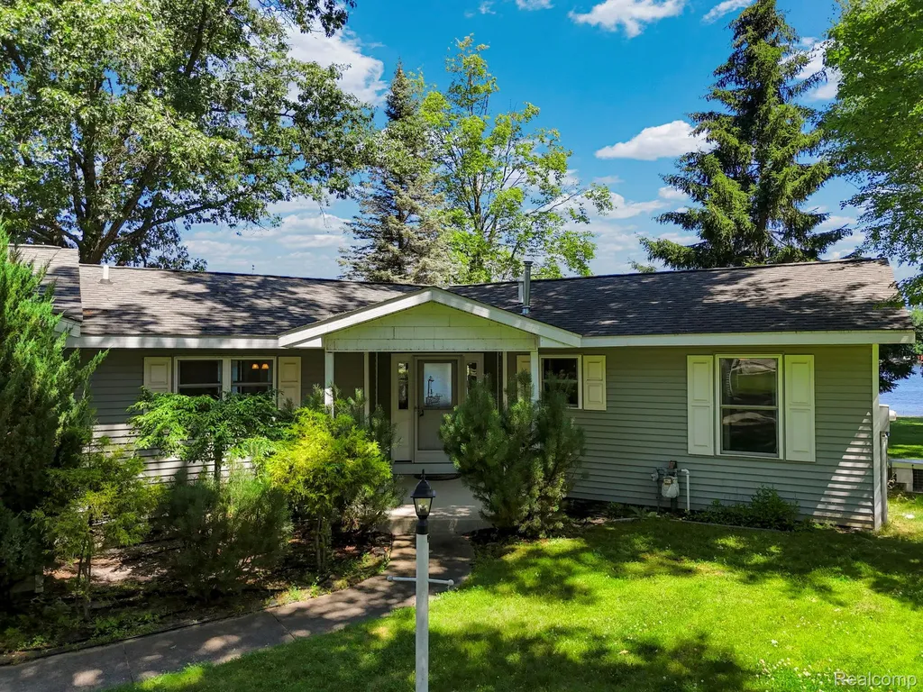 1192 Lake James Drive Denton Township MI 48651