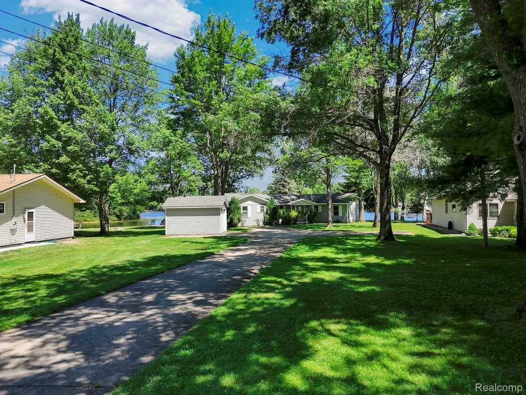 1192 Lake James Drive Denton Township MI 48651