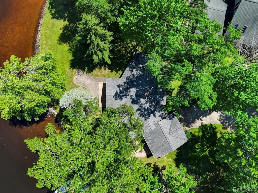 1192 Lake James Drive Denton Township MI 48651