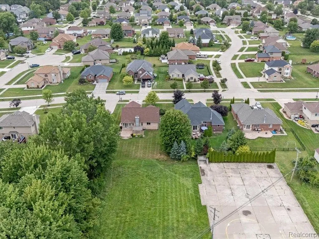 29213 Rachid Lane Chesterfield Township MI 48047