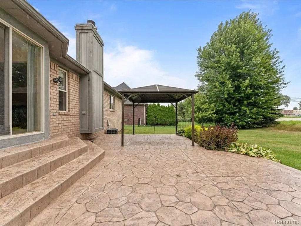 29213 Rachid Lane Chesterfield Township MI 48047
