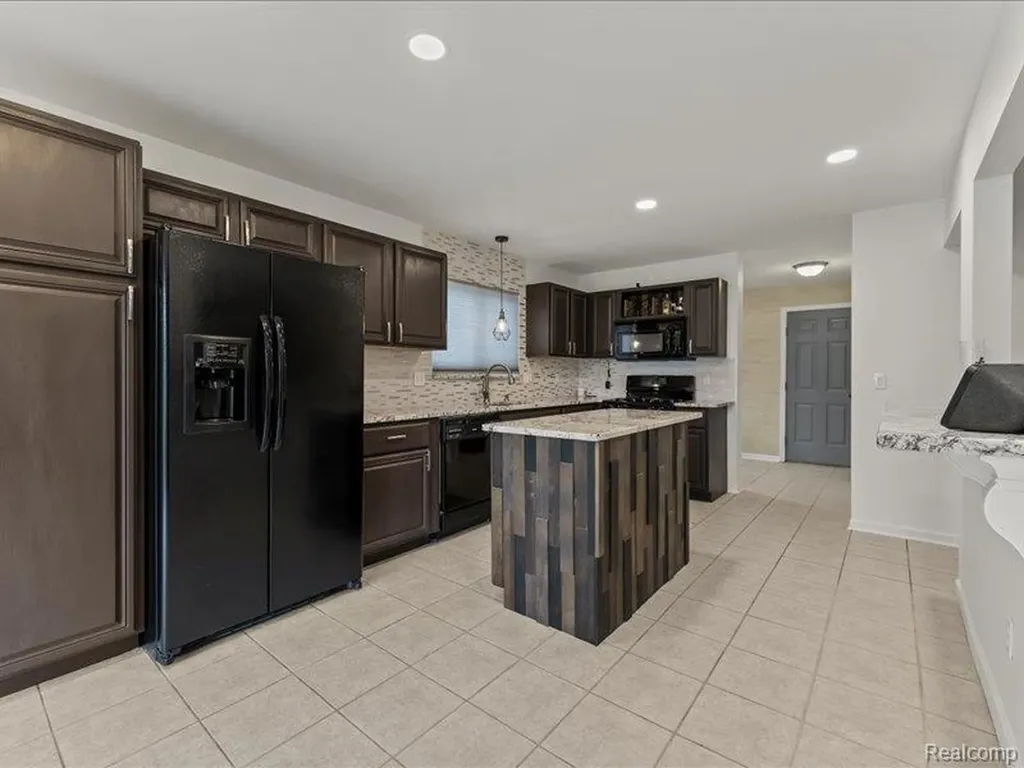 29213 Rachid Lane Chesterfield Township MI 48047
