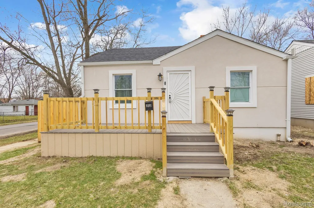 8401 Fielding Street Detroit City MI 48228
