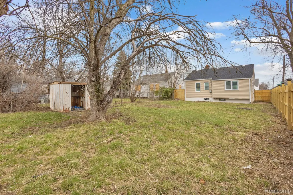 8401 Fielding Street Detroit City MI 48228