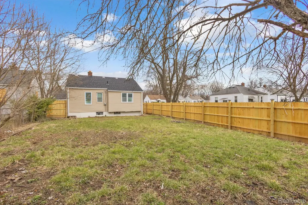 8401 Fielding Street Detroit City MI 48228