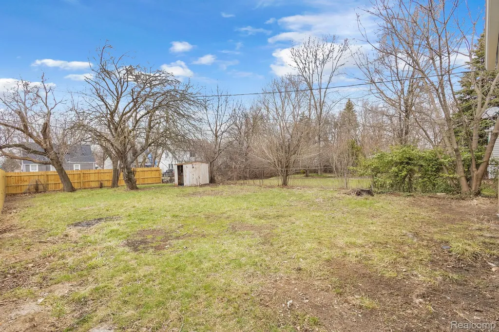 8401 Fielding Street Detroit City MI 48228