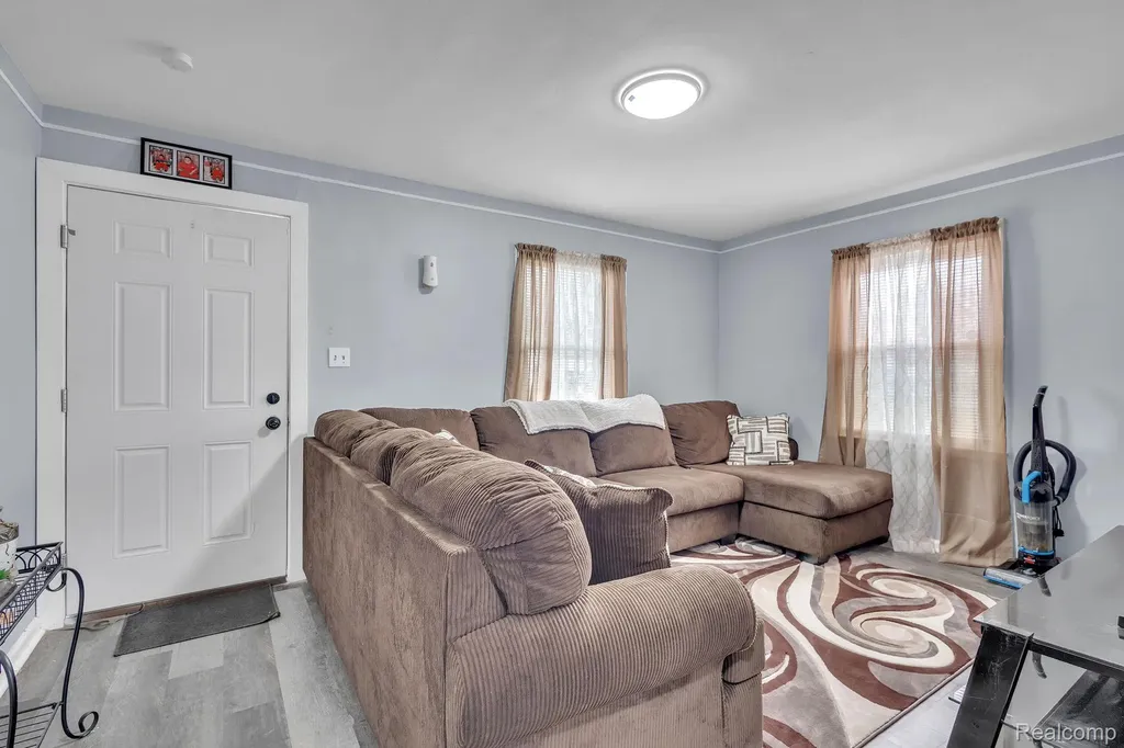 8401 Fielding Street Detroit City MI 48228
