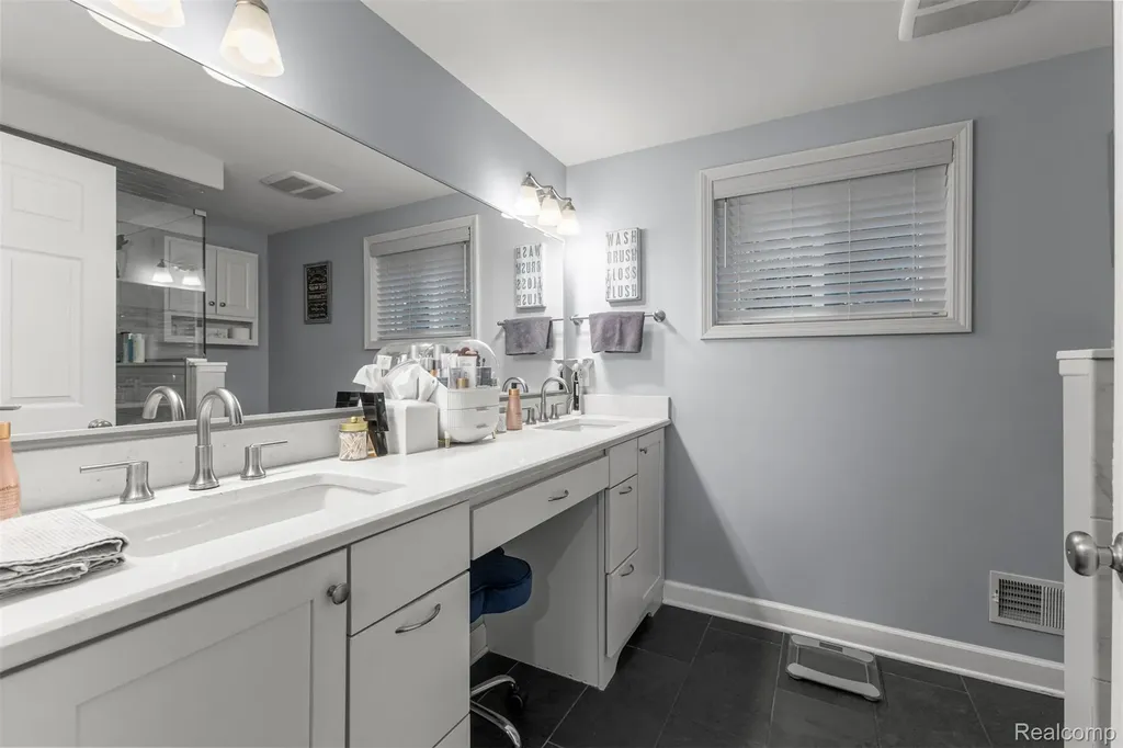 520 Byron Street Plymouth City MI 48170