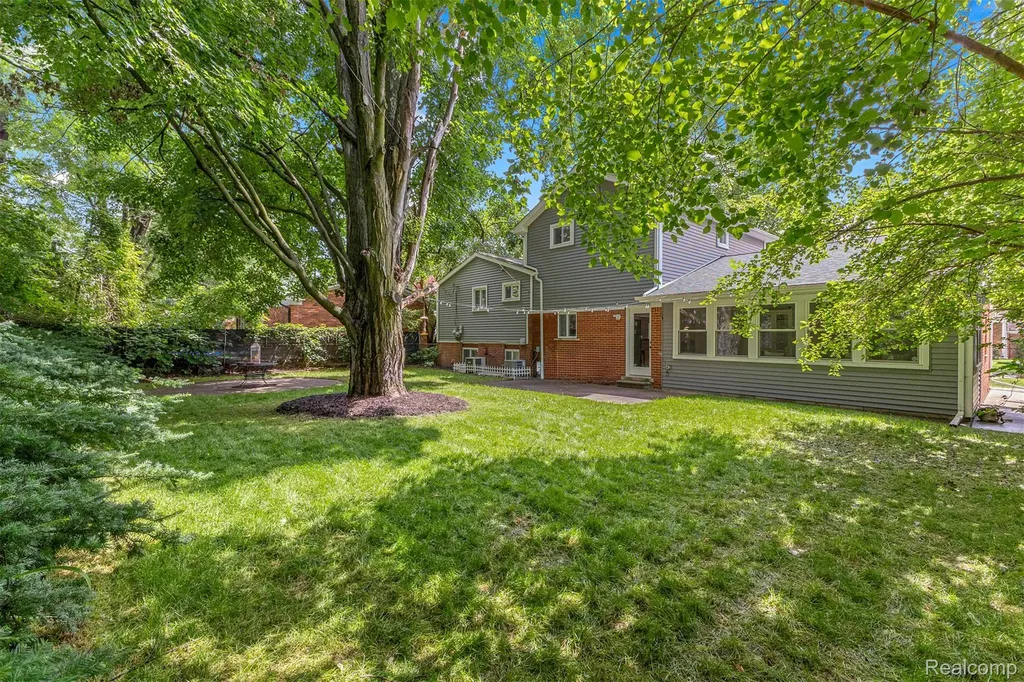 520 Byron Street Plymouth City MI 48170