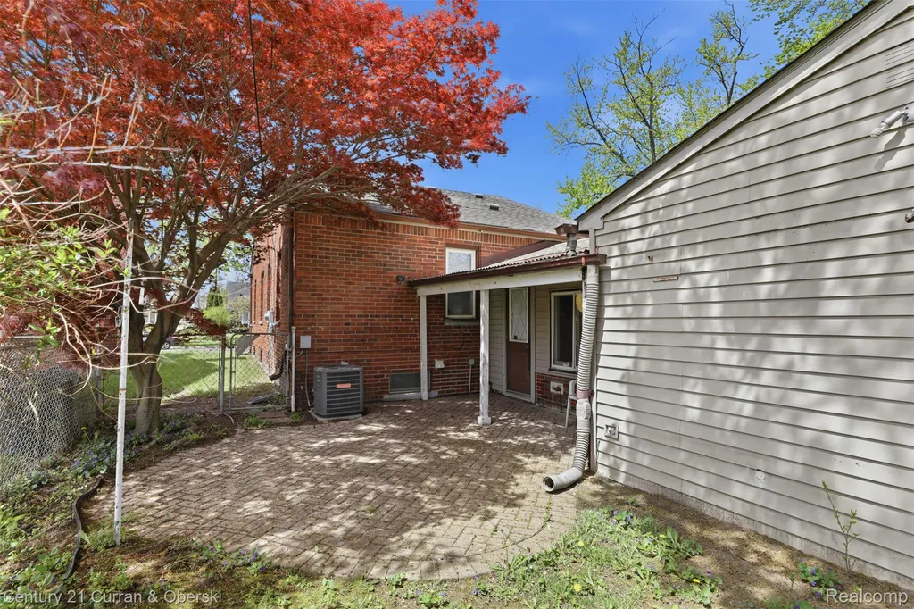1656 N Franklin Street Dearborn City MI 48128