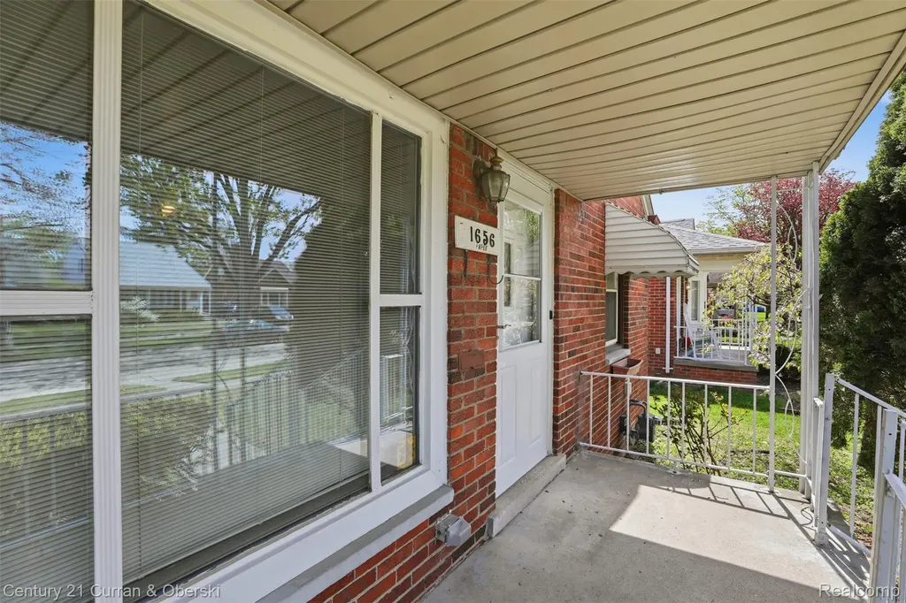 1656 N Franklin Street Dearborn City MI 48128