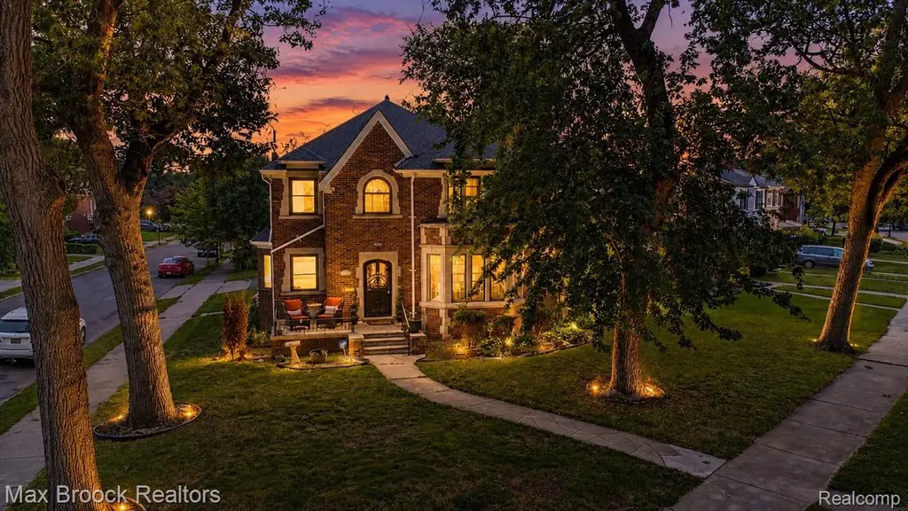 20096 Shrewsbury Road Detroit City MI 48221
