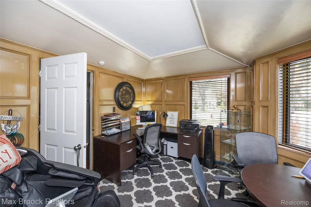 20096 Shrewsbury Road Detroit City MI 48221