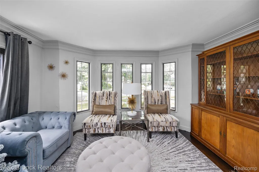 20096 Shrewsbury Road Detroit City MI 48221