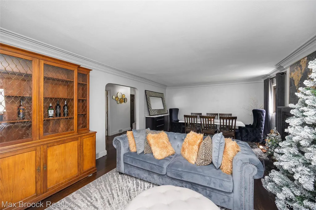 20096 Shrewsbury Road Detroit City MI 48221