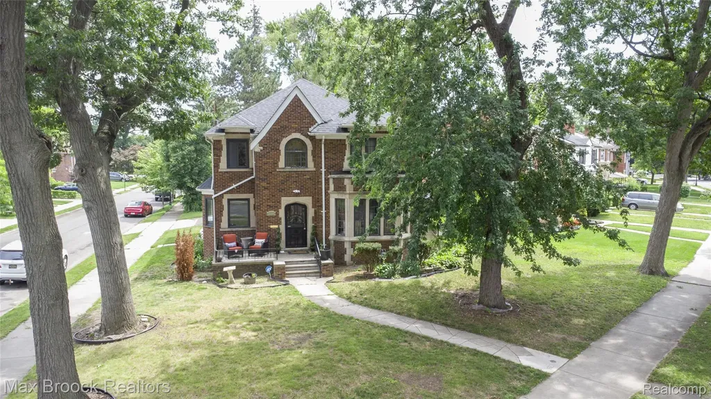20096 Shrewsbury Road Detroit City MI 48221
