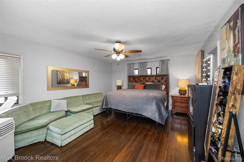 20096 Shrewsbury Road Detroit City MI 48221