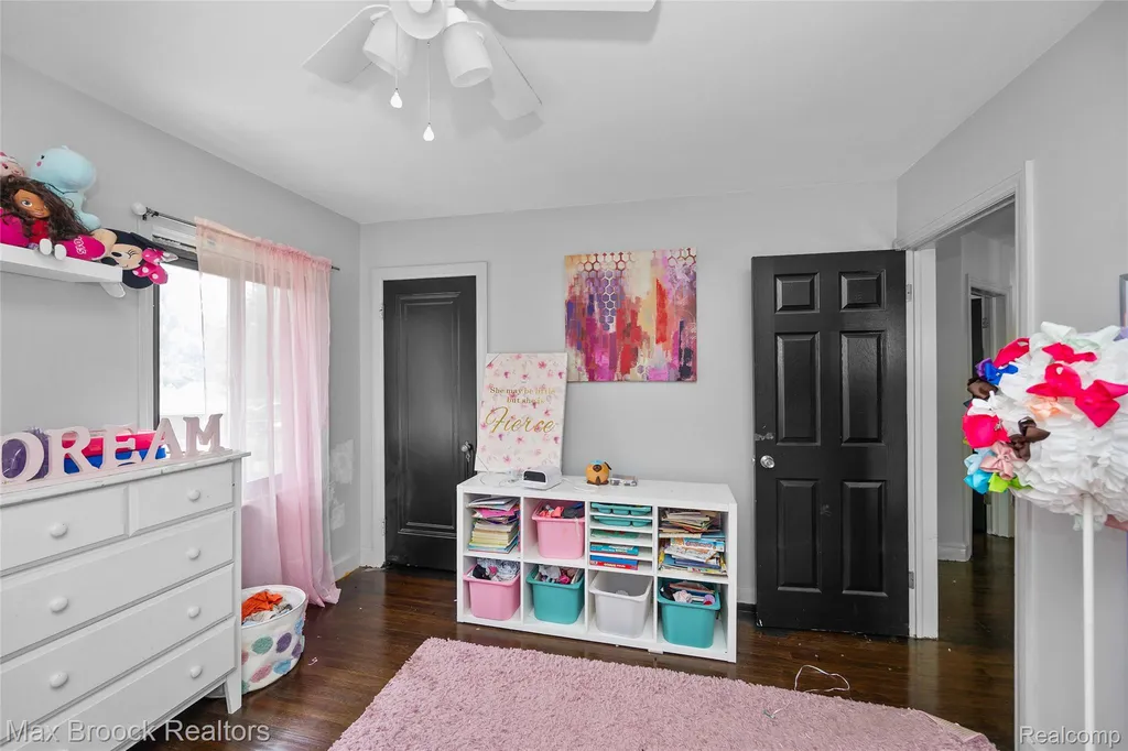 20096 Shrewsbury Road Detroit City MI 48221
