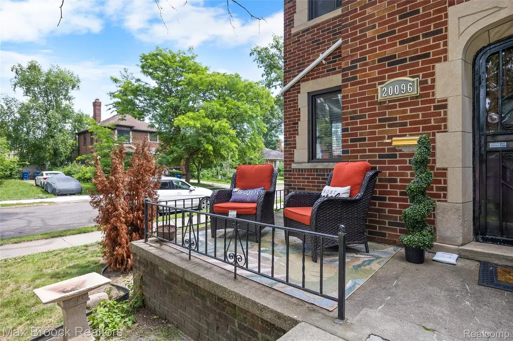 20096 Shrewsbury Road Detroit City MI 48221