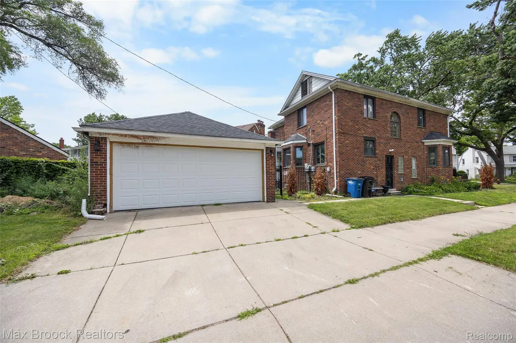 20096 Shrewsbury Road Detroit City MI 48221
