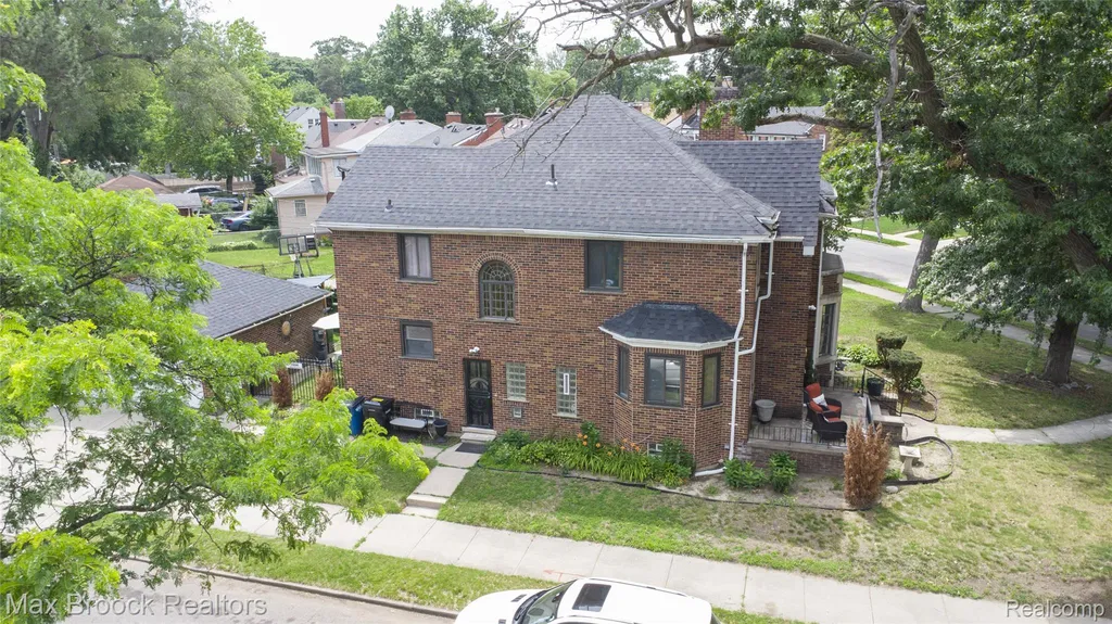 20096 Shrewsbury Road Detroit City MI 48221