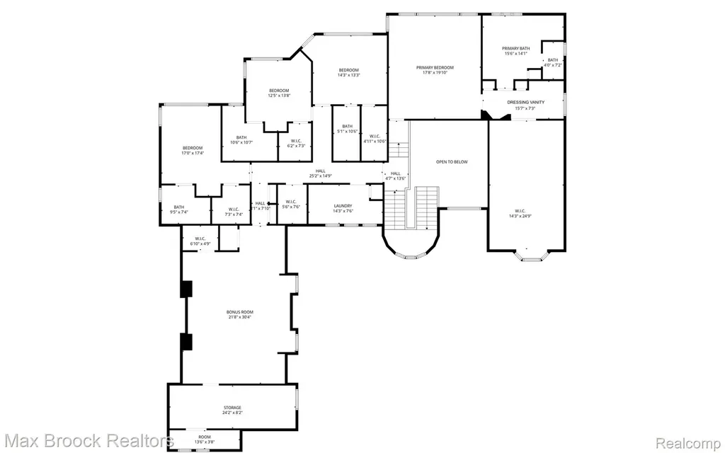 1832 Long Lake Shore Drive Bloomfield Charter Township MI 48302