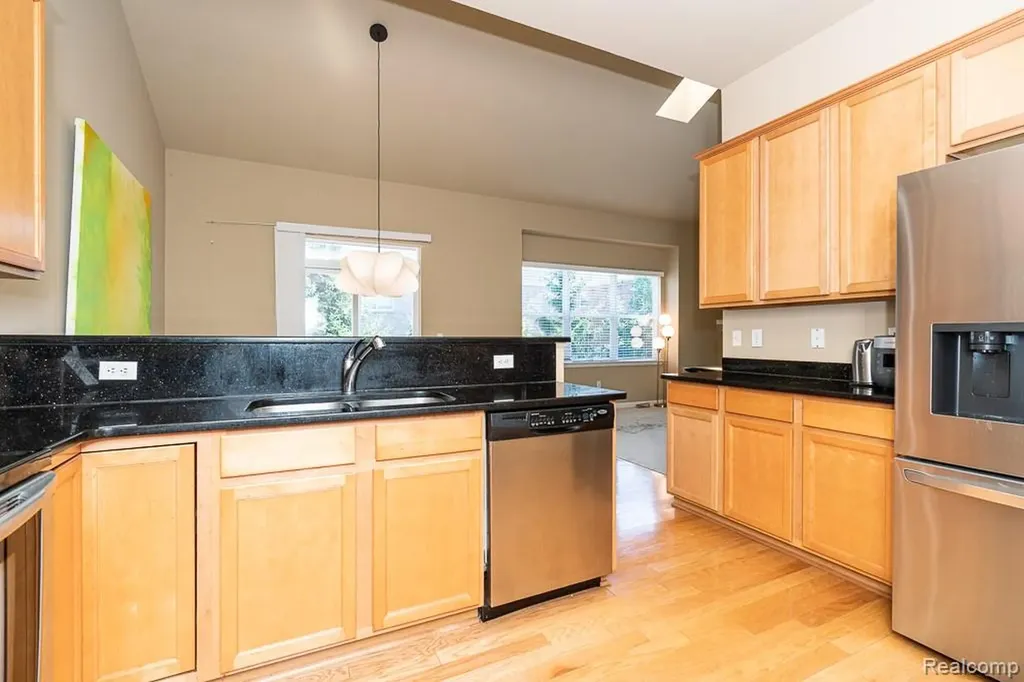 2230 Palmetto Commerce Charter Township MI 48382