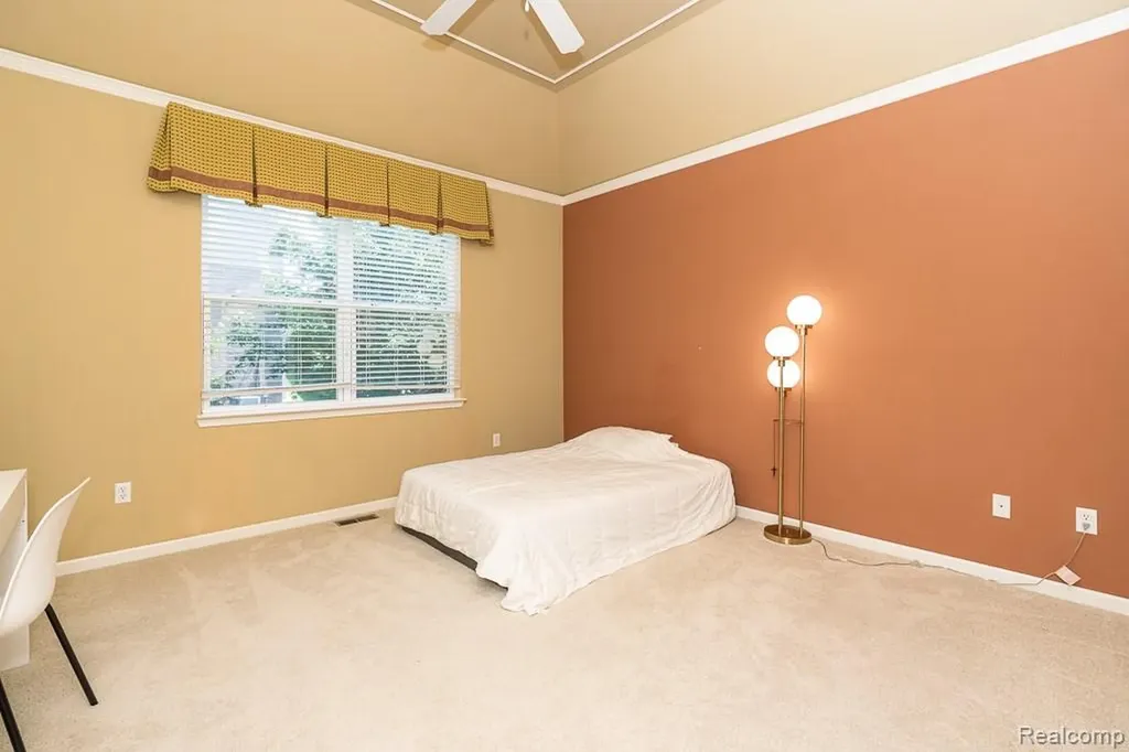 2230 Palmetto Commerce Charter Township MI 48382