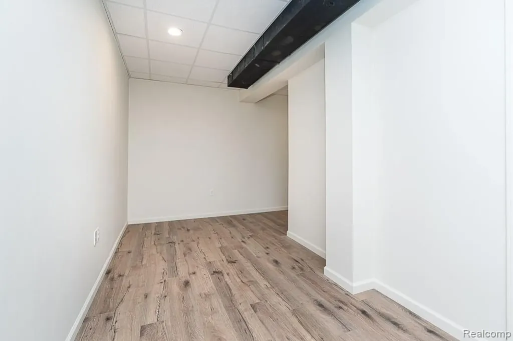 2230 Palmetto Commerce Charter Township MI 48382