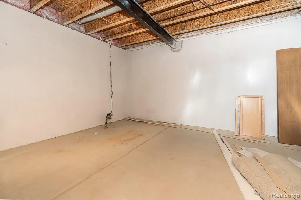 2230 Palmetto Commerce Charter Township MI 48382