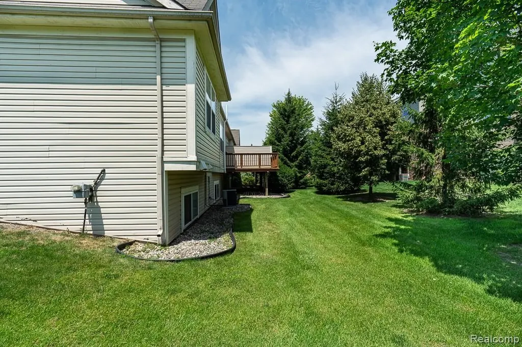 2230 Palmetto Commerce Charter Township MI 48382