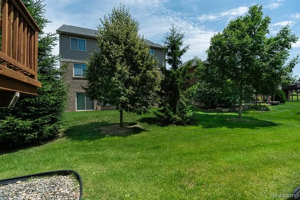 2230 Palmetto Commerce Charter Township MI 48382
