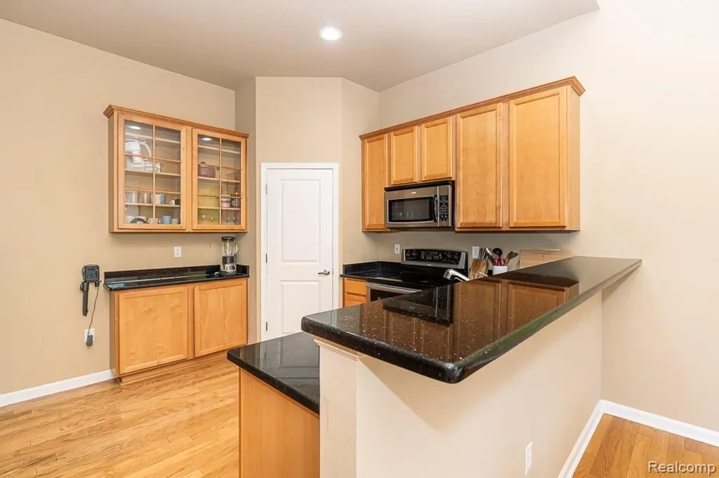 2230 Palmetto Commerce Charter Township MI 48382