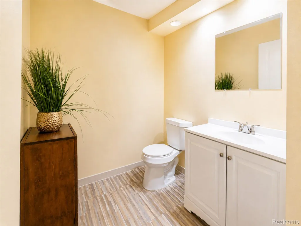 754 Ashley Circle Rochester Hills City MI 48307